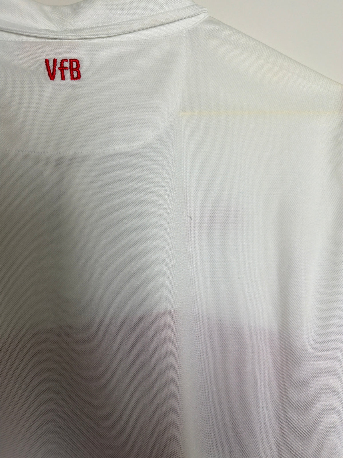 VfB Stuttgart 2014/2015, Heimtrikot, L