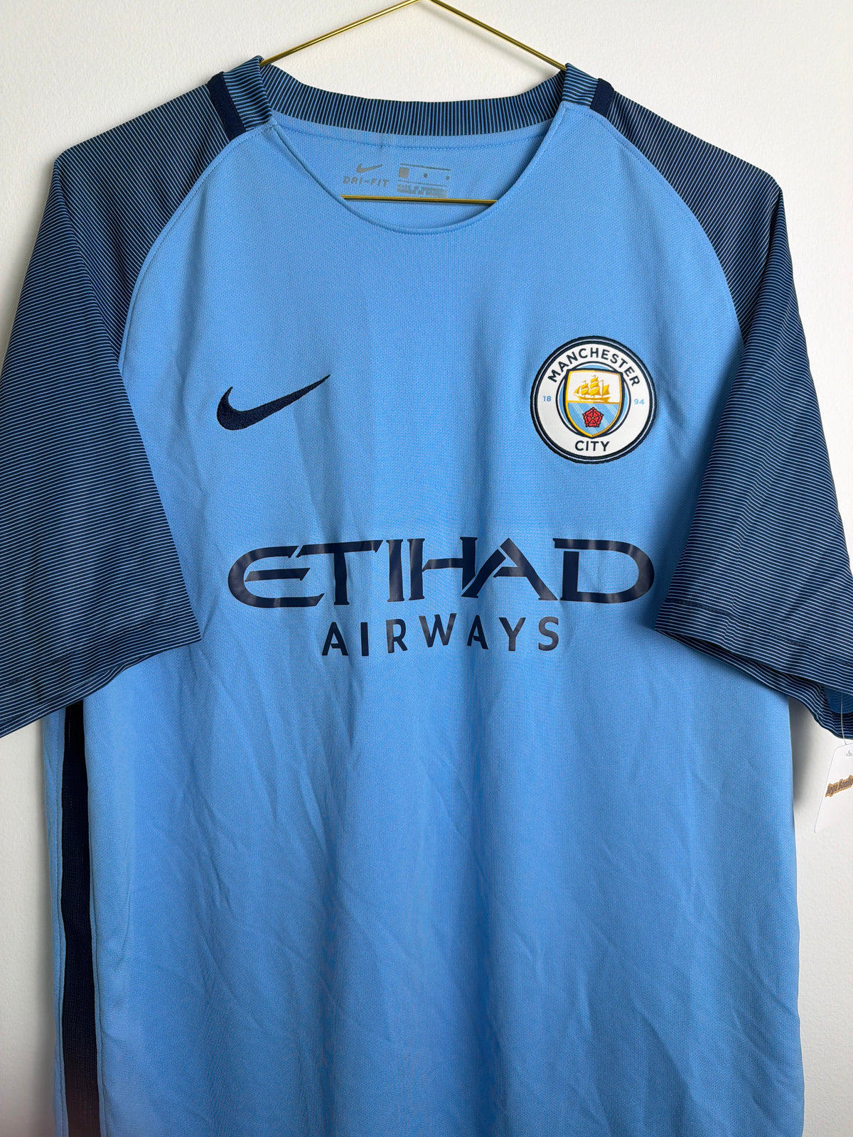 Manchester City 2016/17, Heimtrikot, L