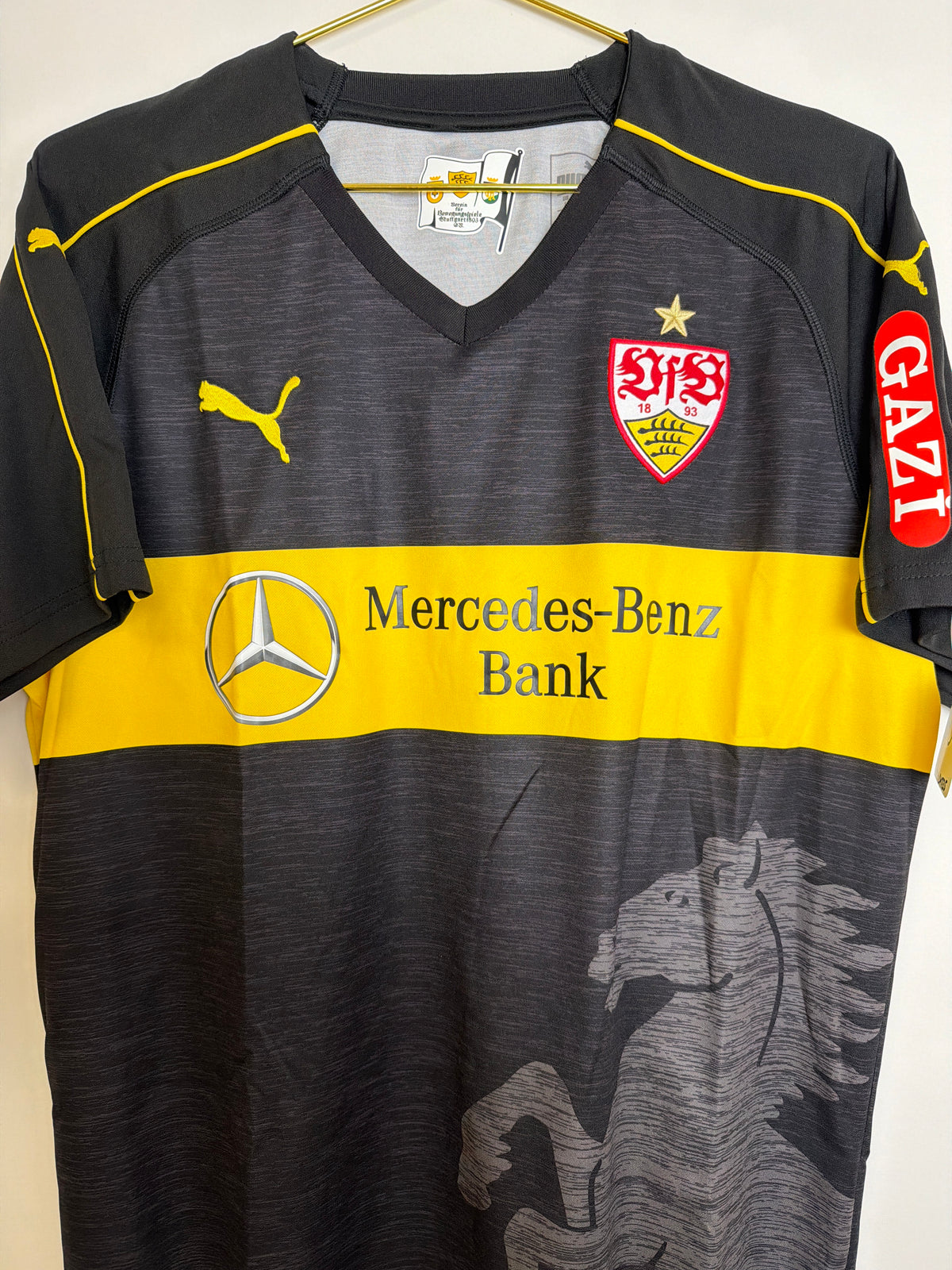VfB Stuttgart 2018/19, Ausweichtrikot, L