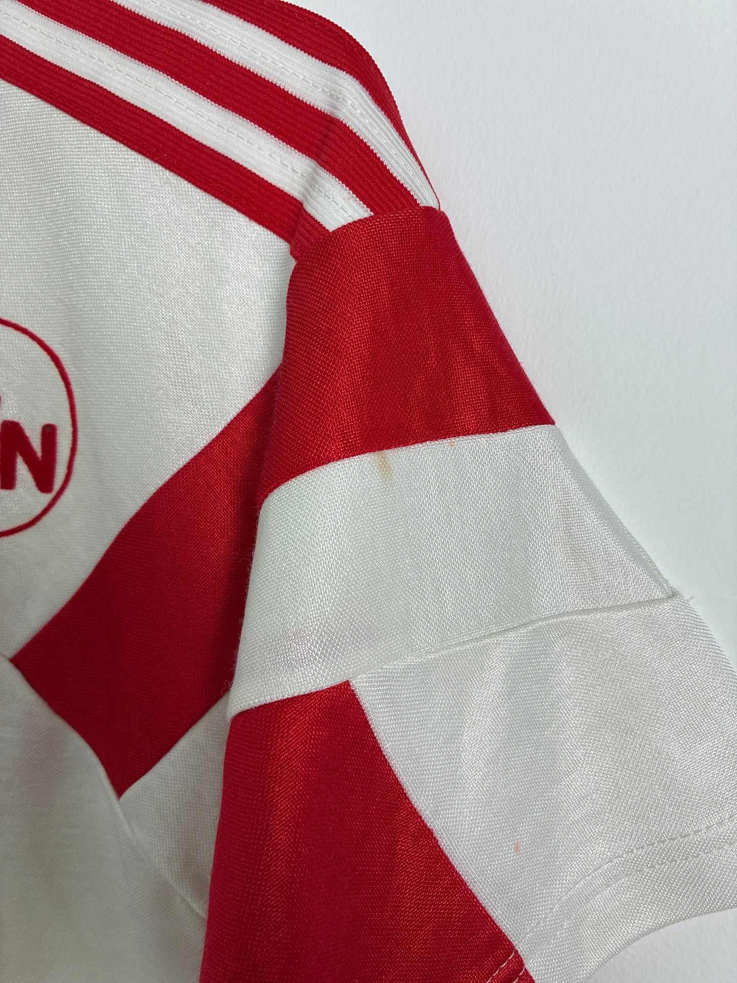 1. FC Nürnberg 1989/90, Auswärtstrikot, S