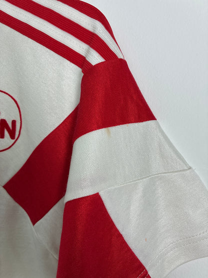1. FC Nürnberg 1989/90, Auswärtstrikot, S