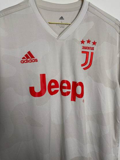 Juventus Turin 2019/20, Auswärtstrikot, L