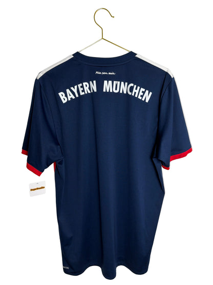 FC Bayern München 2017/18, Auswärtstrikot, L