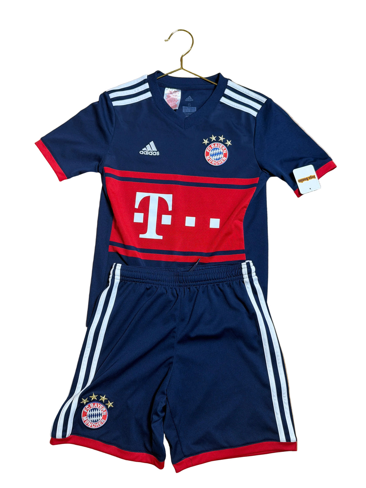 FC Bayern München 2017/18, Auswärtstrikot + Hose, S (Kinder)
