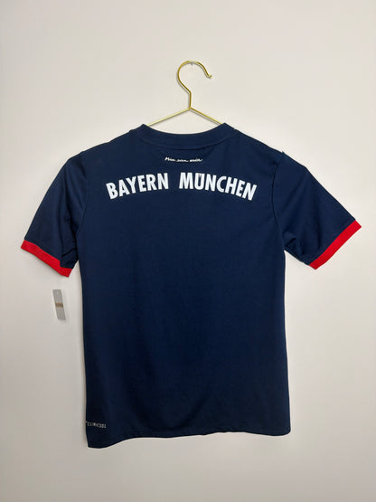 FC Bayern München 2017/18, Auswärtstrikot + Hose, S (Kinder)
