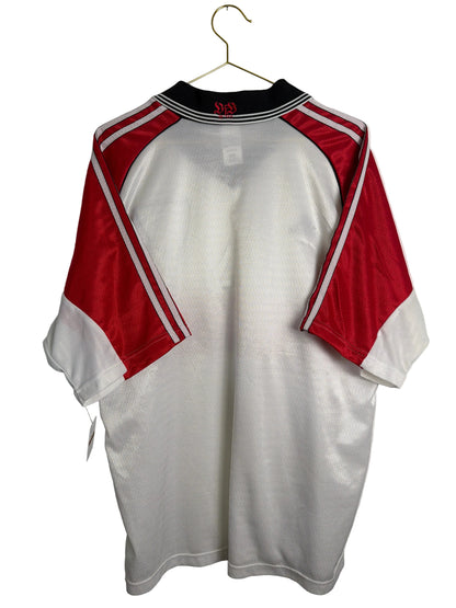 VfB Stuttgart 1998/99, Heimtrikot, L