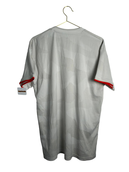 Juventus Turin 2019/20, Auswärtstrikot, L