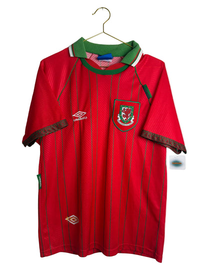 Wales 1994-96, Heimtrikot, M