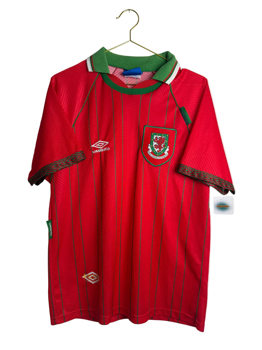 Wales 1994-96, Heimtrikot, M