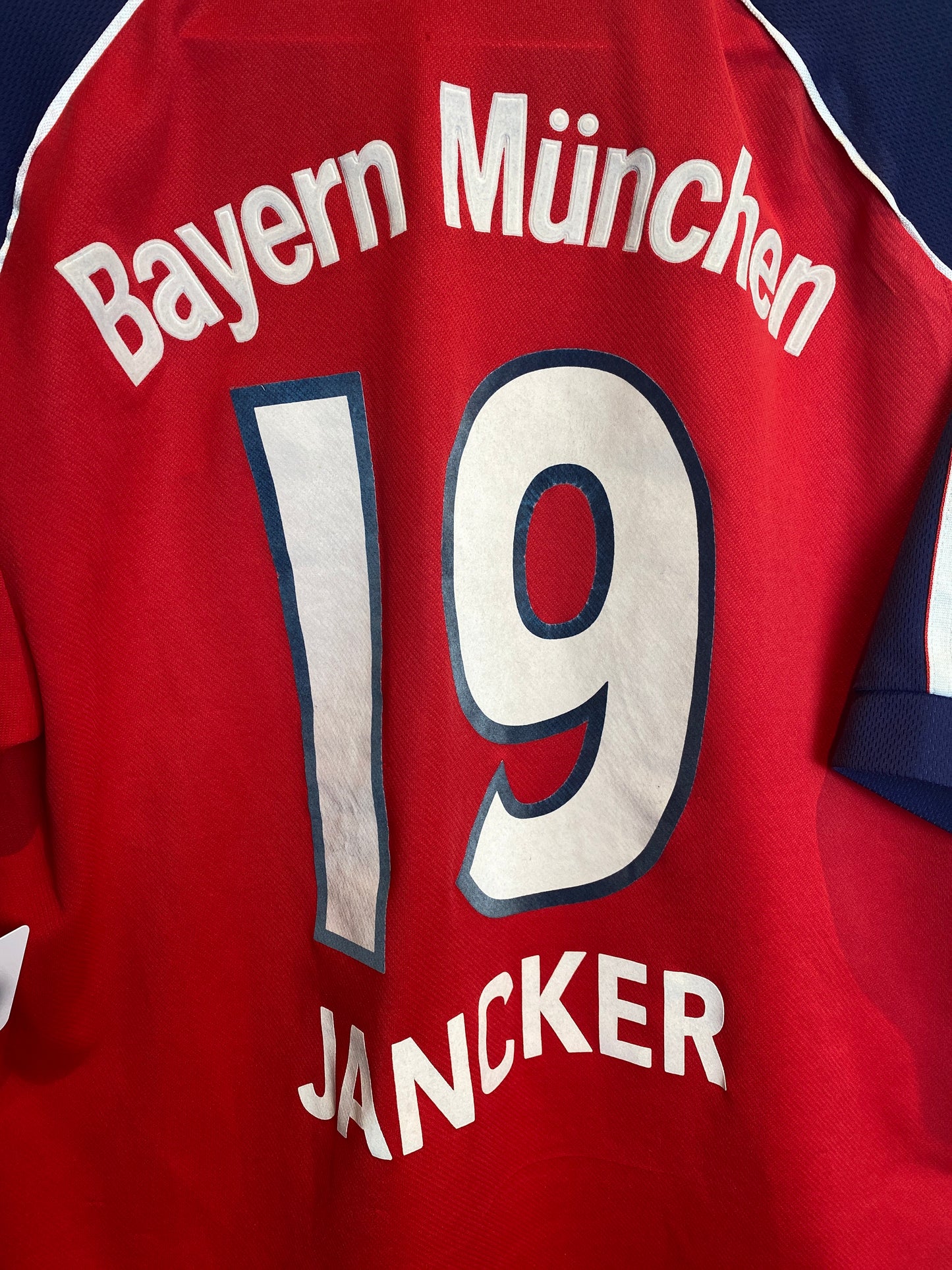 FC Bayern München 1999-01, Heimtrikot, #19 Jancker, S