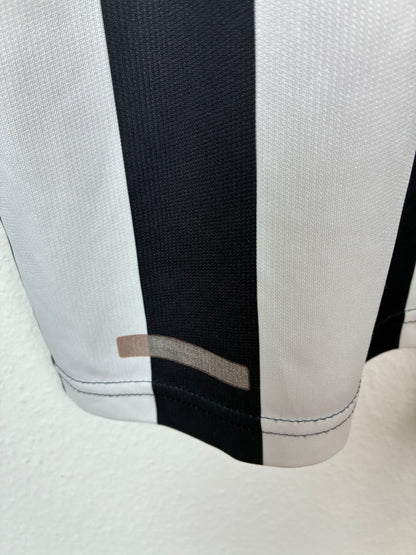 Newcastle United 2017/18, Heimtrikot, Jubiläumstrikot 125 Jahre,