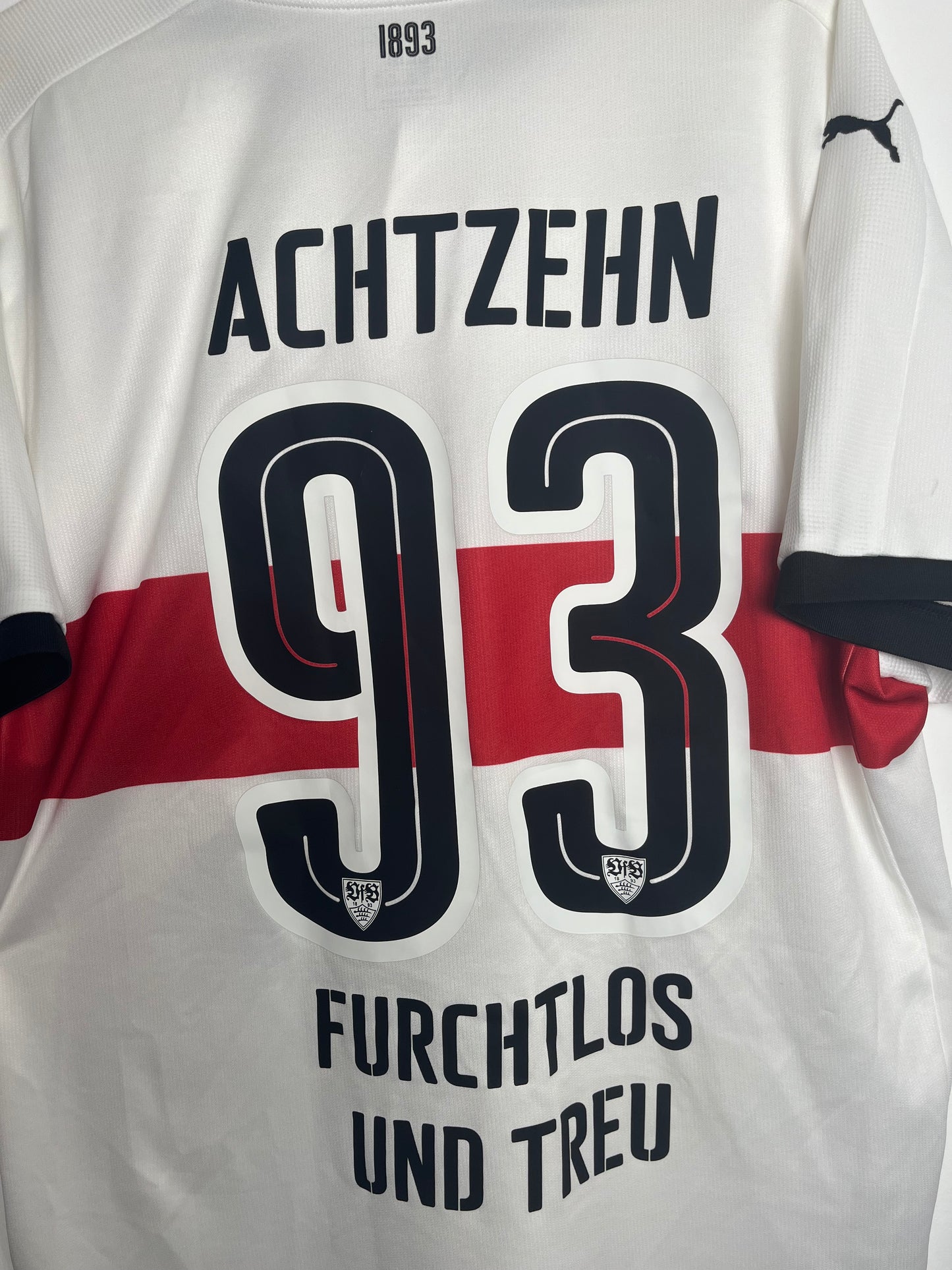 VfB Stuttgart 2017/18, Heimtrikot, #93 Achtzehn, XL